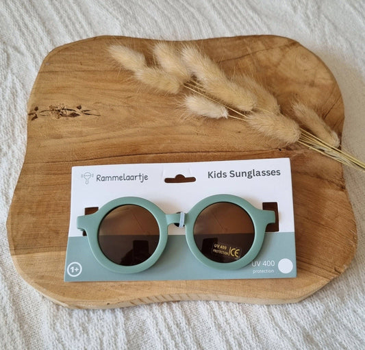 kinderzonnebril salie groen rond uv400