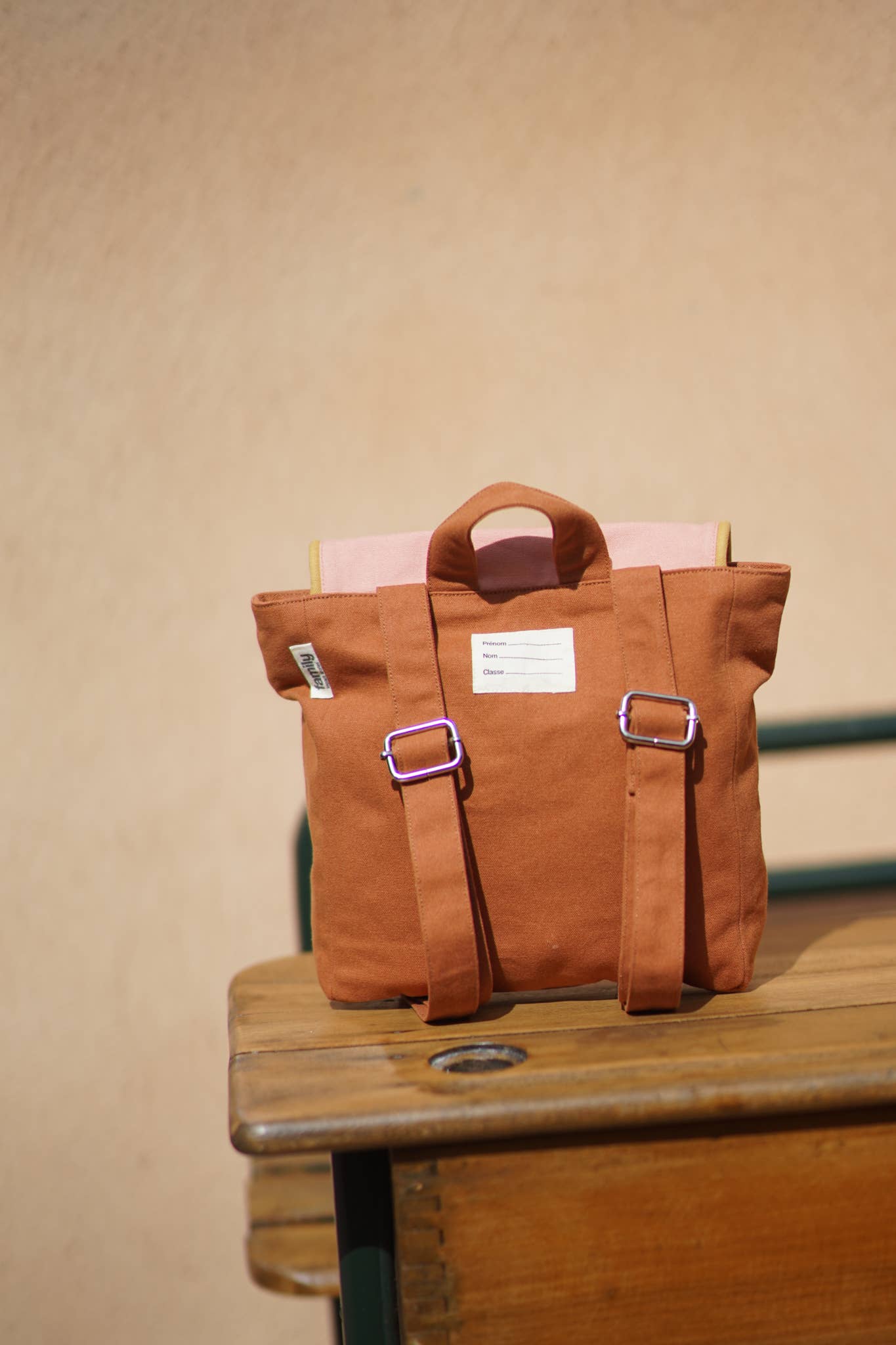 Kinderrugzak roze bruin print binnenkant school crèche 